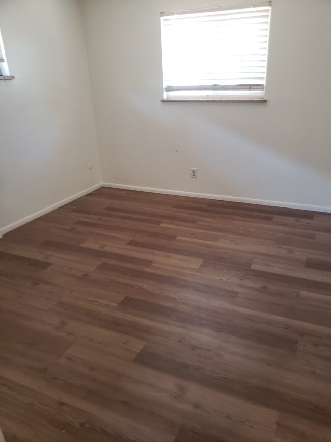 Dormitorio - 5370 King Ct Unidad 2 bd 1ba Regis duplex
