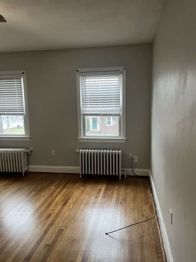 4015 9th St NE Unit 4