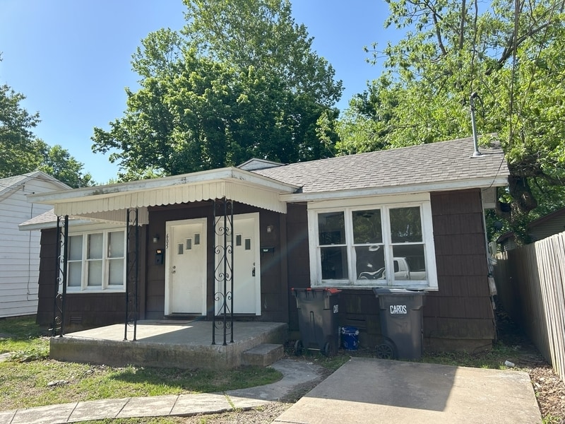 Photo - West Center Avenue - 607