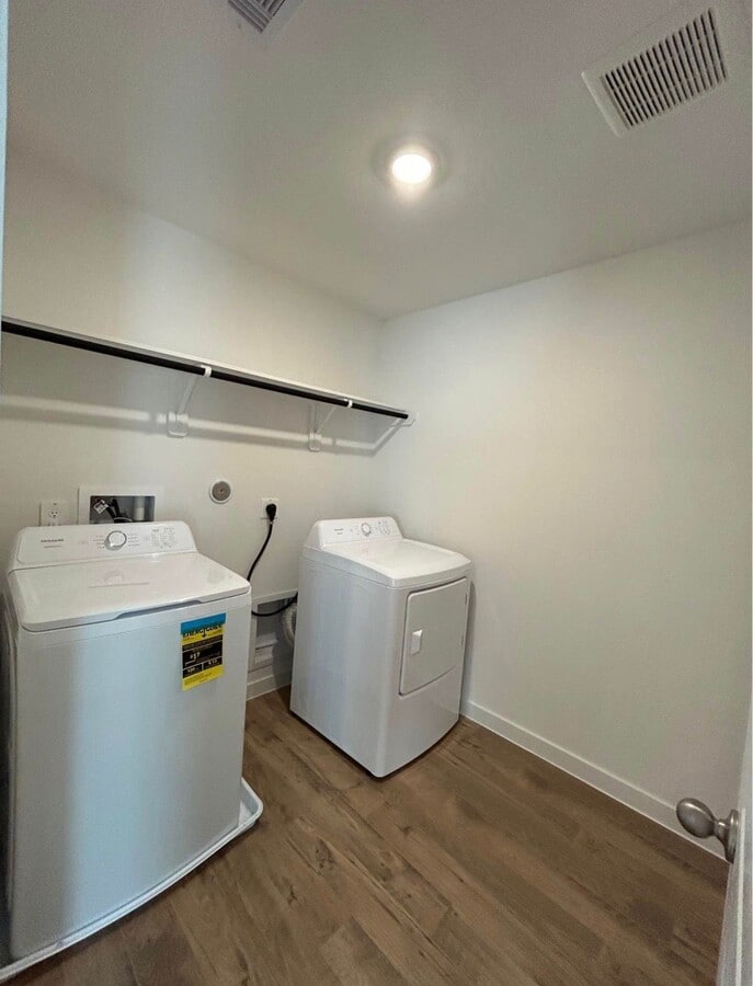 Photo - 3527 Shearwater St