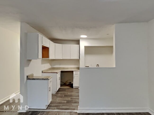 Photo - 605 Cedar Ave NW