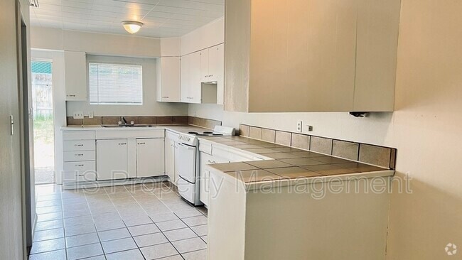 Building Photo - 1526 W 4th Ave Rental
