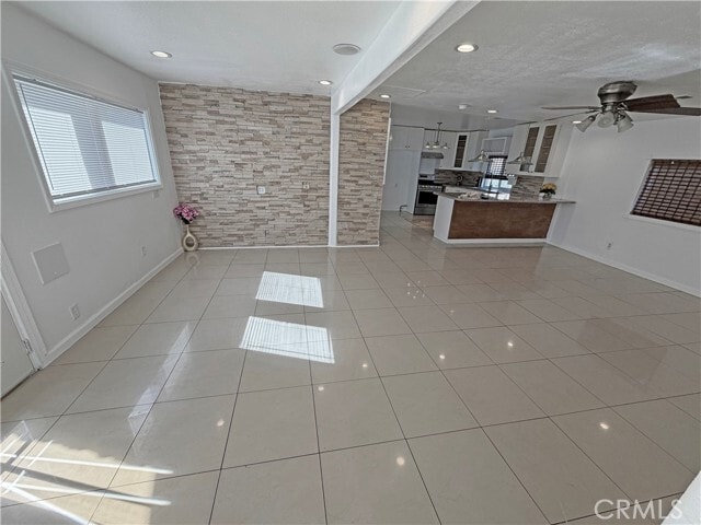 Photo - 621 E Pine St