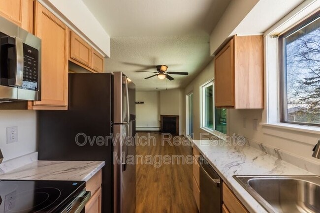 Building Photo - 3081 Lois Dr Unit #803