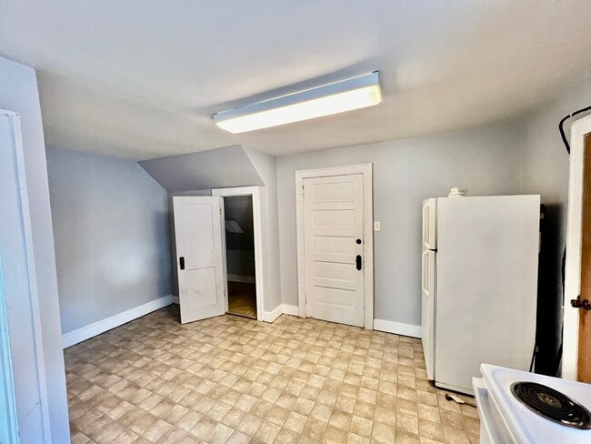 Photo - 914 Bell Ave Unit 914A