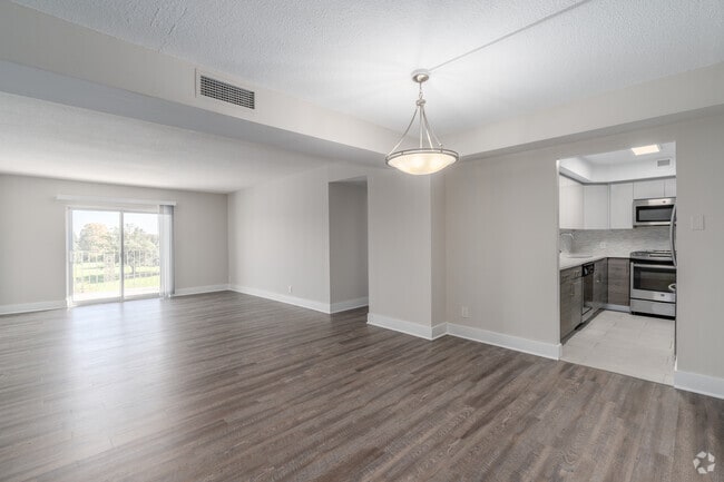 2Br, 2Ba - 1419SF Living Room - The Plaza Apartments