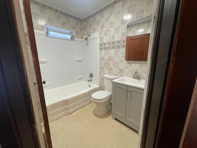 Photo - 10112 Columbia Ave