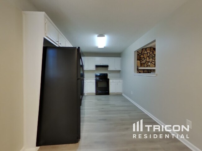 Photo - 17 Paces Meadows Dr