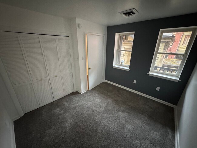 Photo - 403-405 Walnut St Unit Apt 3