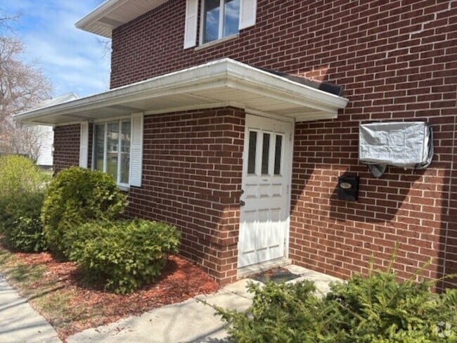 Building Photo - 617 Michigan Ave Rental