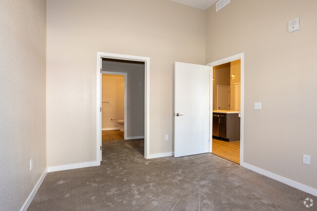2BR, 2BA - 903SF - Crossing Pointe South Apartments