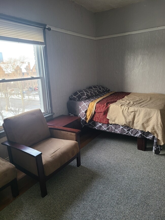 Photo - 2344 Prospect Ave E