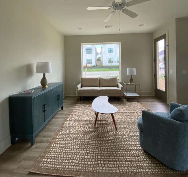 Photo - 213 Holleman Dr E