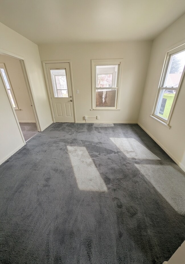 Photo - 4428 Pengelly Rd