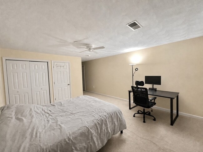 Photo - 260 Main St Unidad 305