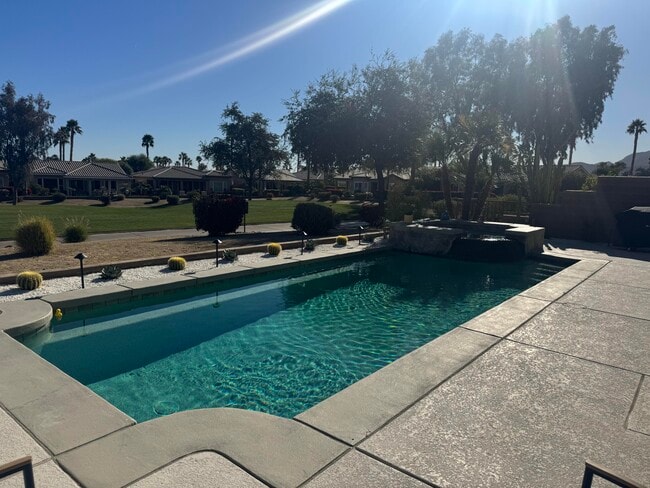 61722 Topaz Dr