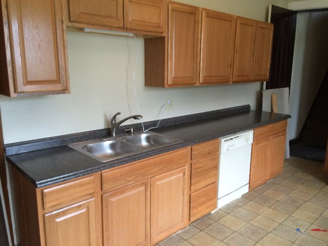 Photo - 228 James St