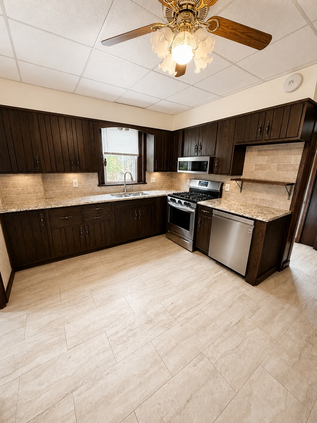 Photo - 34 E Reliance Rd Unit 34