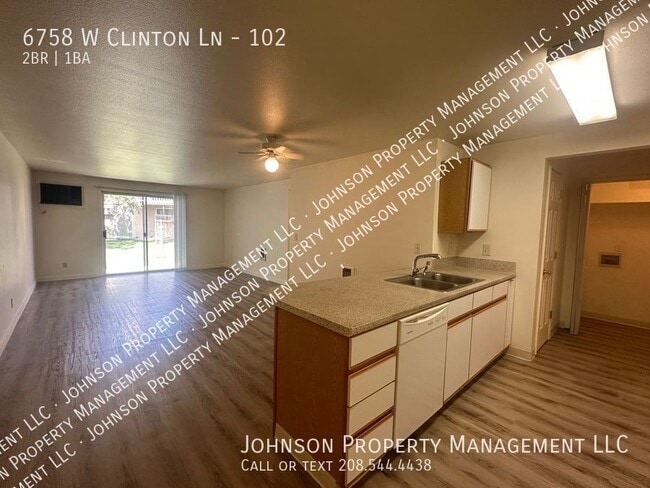 Photo - 6758 W Clinton Ln Unidad 102