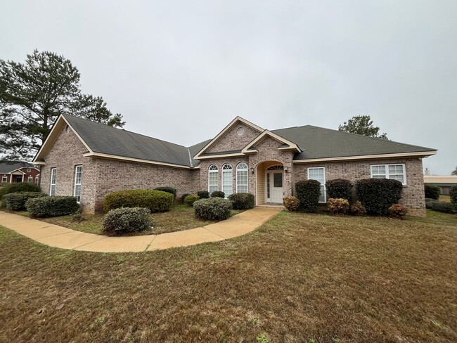 Photo - Luxury Living, Redefined. Apply Today!