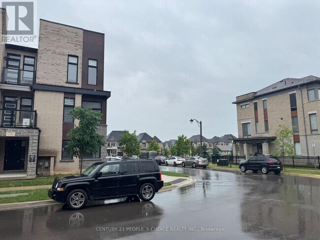Photo - 2518 Littlefield Cres