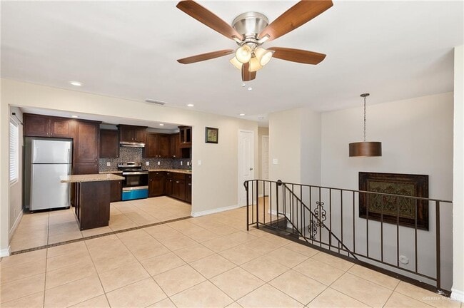 Photo - 15 S 27th St