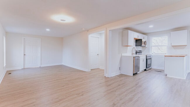 3336 Parker Ln