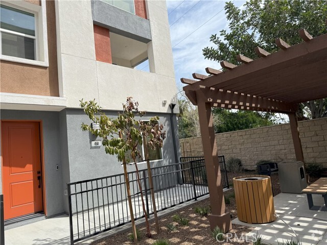 Building Photo - 1816 E 1st St Rental
