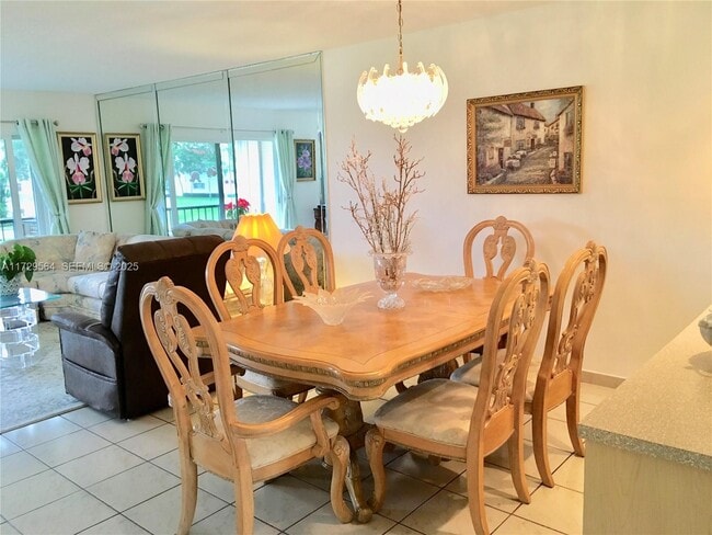 Photo - 611 S Hollybrook Dr Unit 201