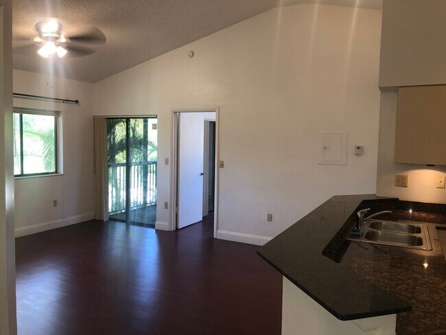 Photo - 2550 SW 18th Ter Unidad 16