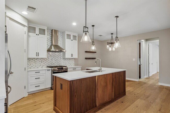 Building Photo - 3108 Corbin Ln
