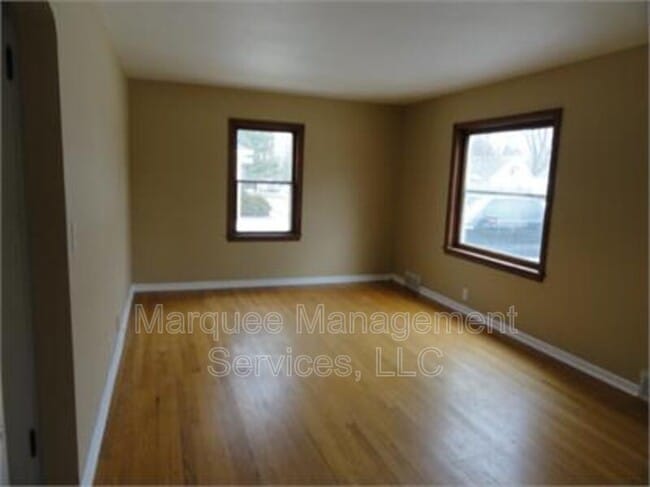 Photo - 546 Kelly St