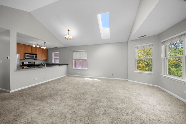 Photo - 649 W Elm St Unit C