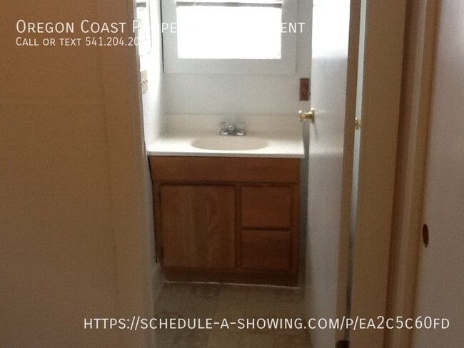 Photo - 130 SW Brook St