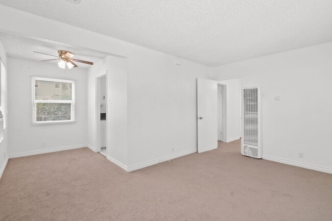 Photo - Rose Dr Duplex Unit 12409 Rose Dr