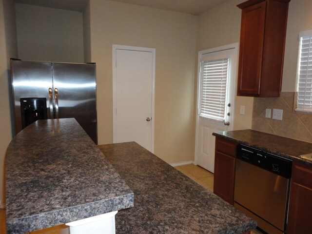 Photo - 9811 Rainbow Crk