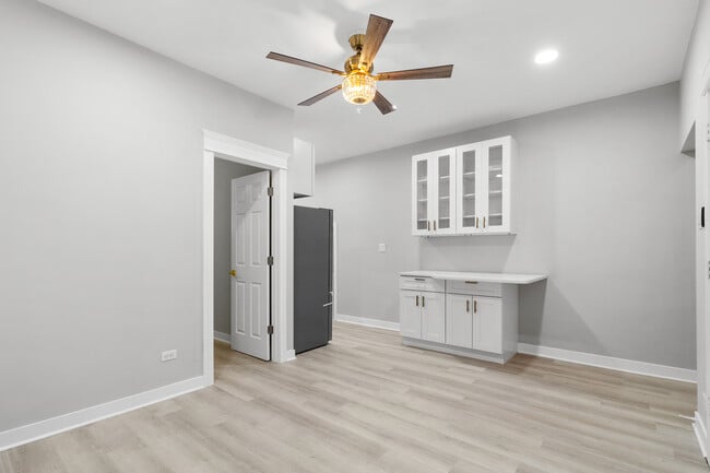 Photo - 1127 W Farwell Ave