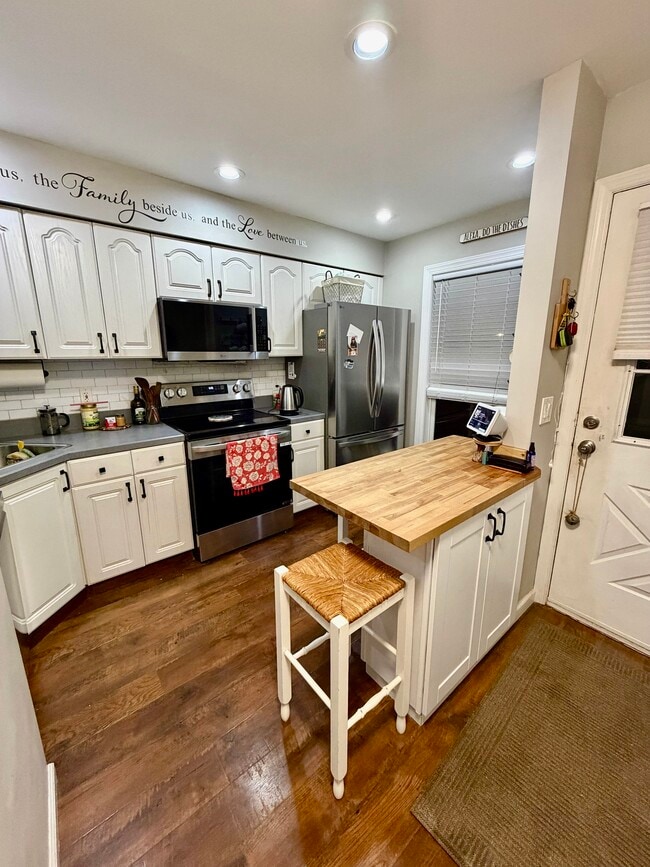 Photo - 26179 Westview