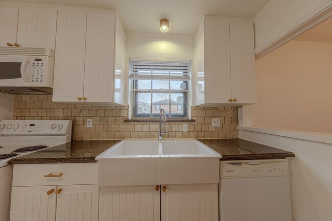 Photo - 1505 Woodhead St Unit 3