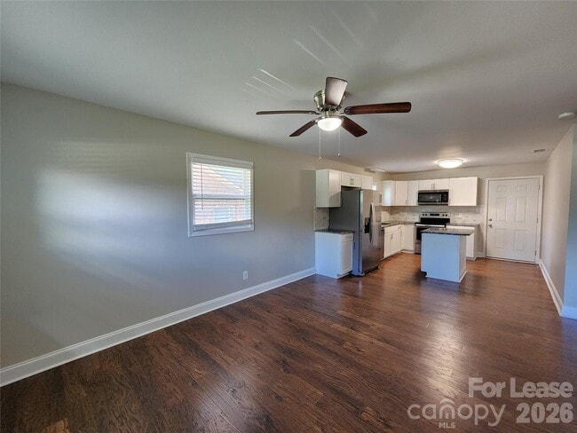 162 Cabarrus Ave E