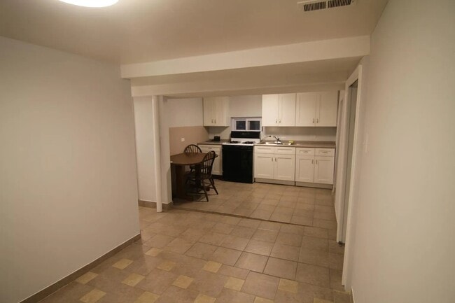 Photo - 5642 W Newport Ave