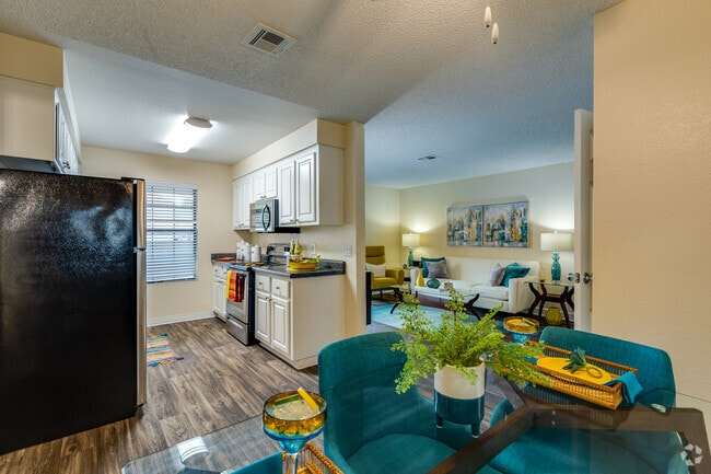 1HAB, 1BA - 720 ft²