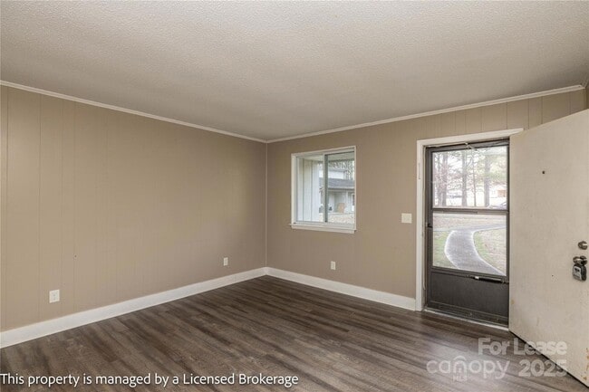 Photo - 132 Brentwood Dr