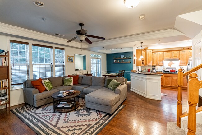 Photo - 3542 Huntley Manor Ln