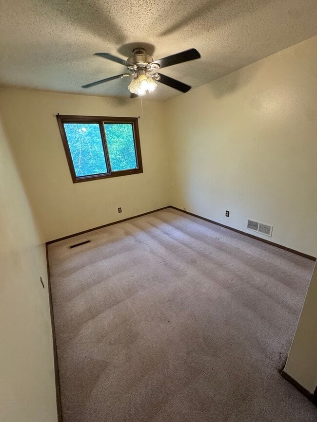 Photo - 721 Westridge Rd