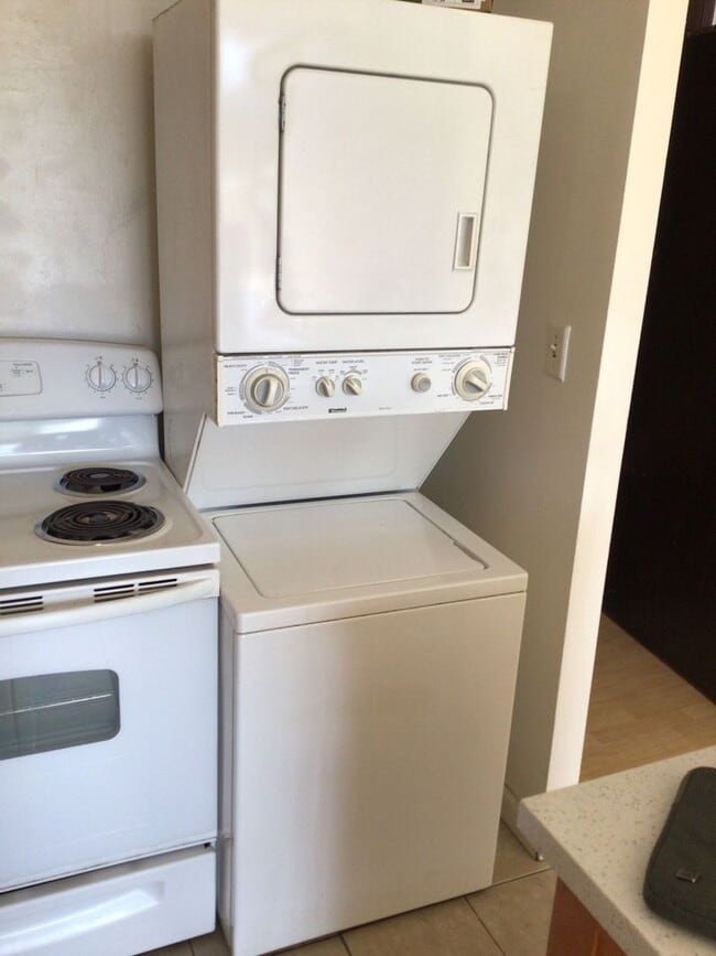 Photo - Spacious 1 bed, 1 bath, 1 parking Condo with a huge-covered lanai located in Wahiawa!