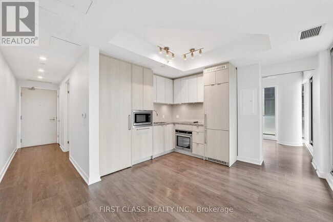 Photo - 115 Blue Jays Way Unit 1709