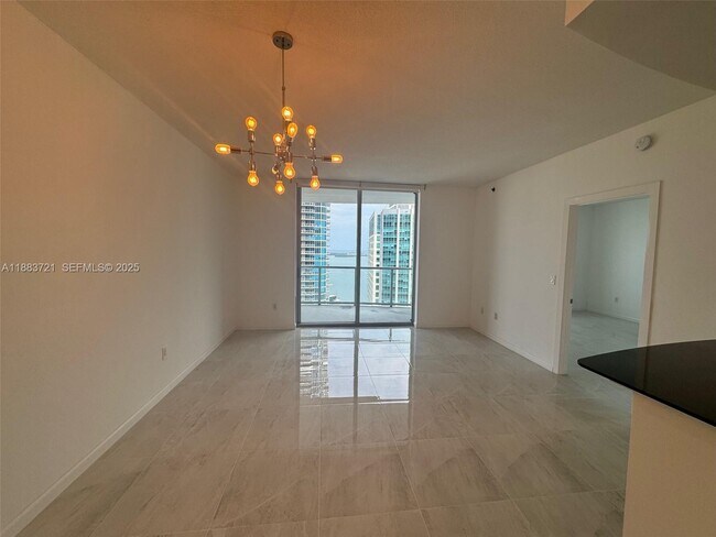 Building Photo - 1060 Brickell Ave Unit 3005