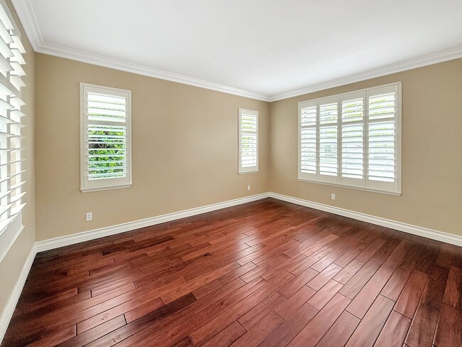 Photo - SD: Spacious 5B/4BA Home with Private Patio, Backyard & Soaking Tub