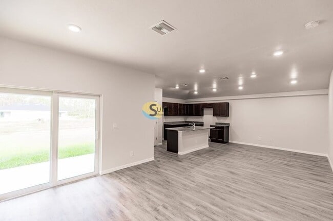 Photo - 378 Urbana St